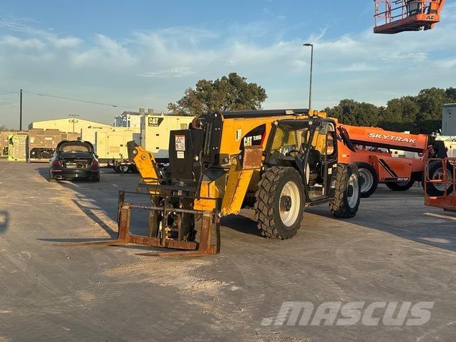 CAT TL1055D Teleskopiskie manipulatori