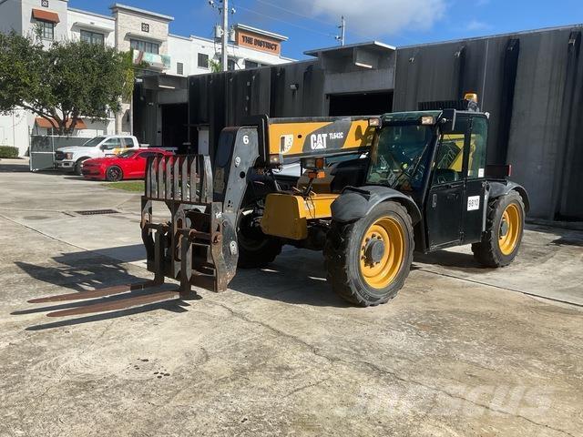 CAT TL642C Teleskopiskie manipulatori