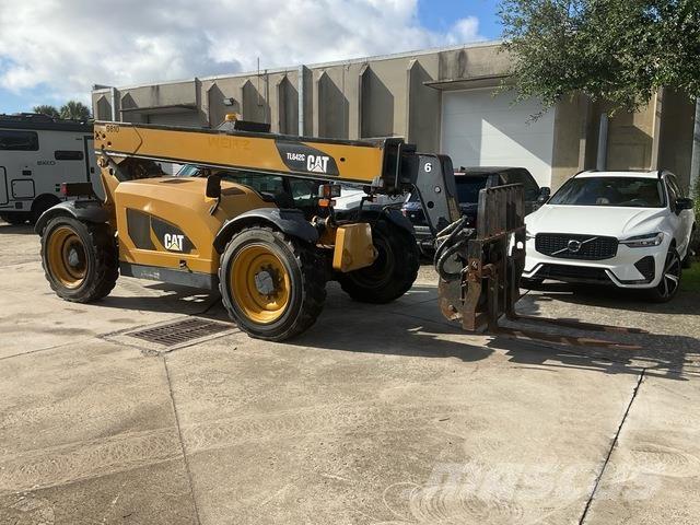 CAT TL642C Teleskopiskie manipulatori