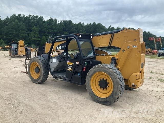 CAT TL642D Teleskopiskie manipulatori
