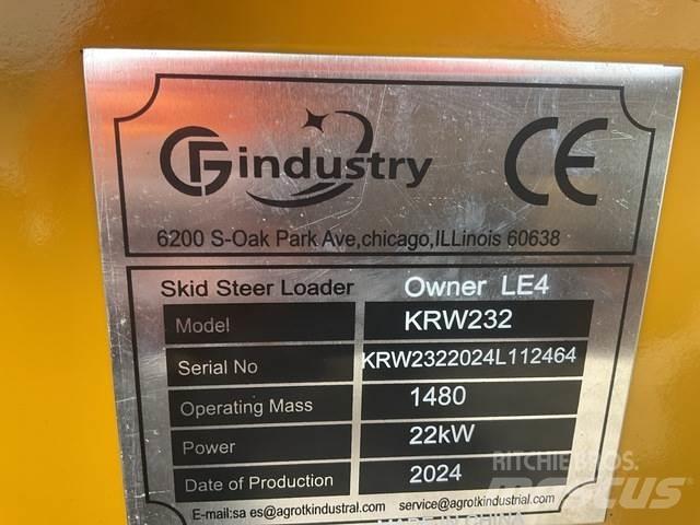 CFG KRW232 Lietoti riteņu kompaktiekrāvēji