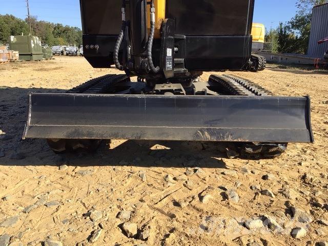 CFG QNT30 Kāpurķēžu ekskavatori