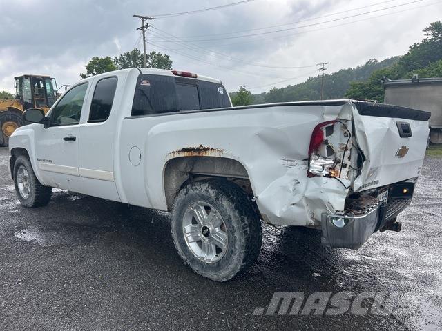 Chevrolet 1500 Vieglais kravas automobilis/izkraušana no sāniem