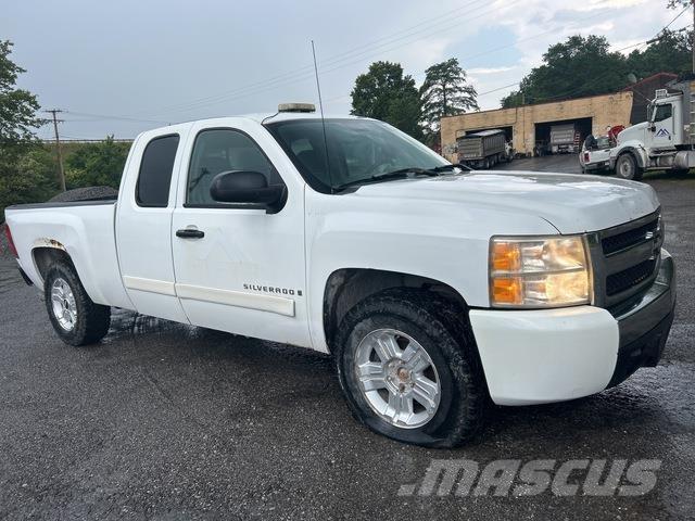 Chevrolet 1500 Vieglais kravas automobilis/izkraušana no sāniem