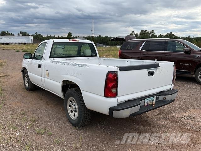 Chevrolet 1500 Vieglais kravas automobilis/izkraušana no sāniem