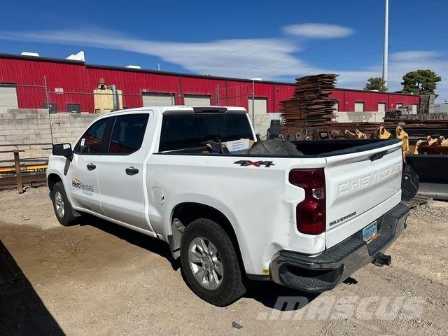 Chevrolet 1500 Vieglais kravas automobilis/izkraušana no sāniem