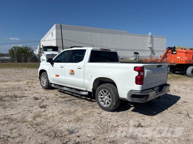 Chevrolet 1500 Vieglais kravas automobilis/izkraušana no sāniem