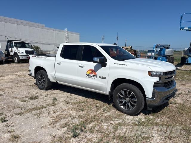 Chevrolet 1500 Vieglais kravas automobilis/izkraušana no sāniem