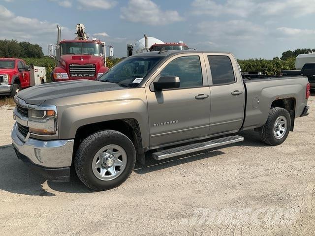 Chevrolet 1500 Vieglais kravas automobilis/izkraušana no sāniem
