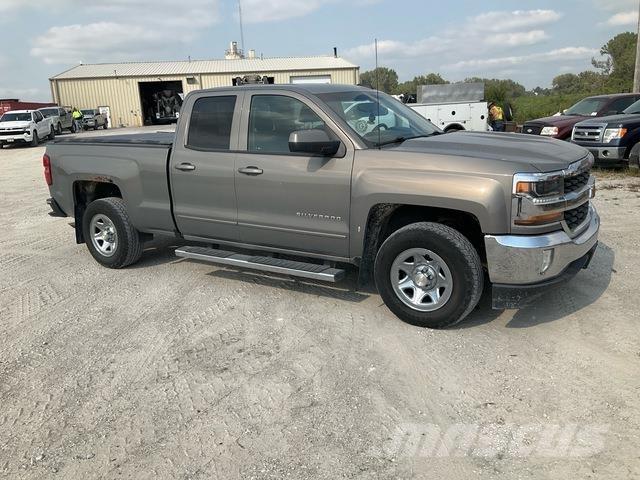 Chevrolet 1500 Vieglais kravas automobilis/izkraušana no sāniem