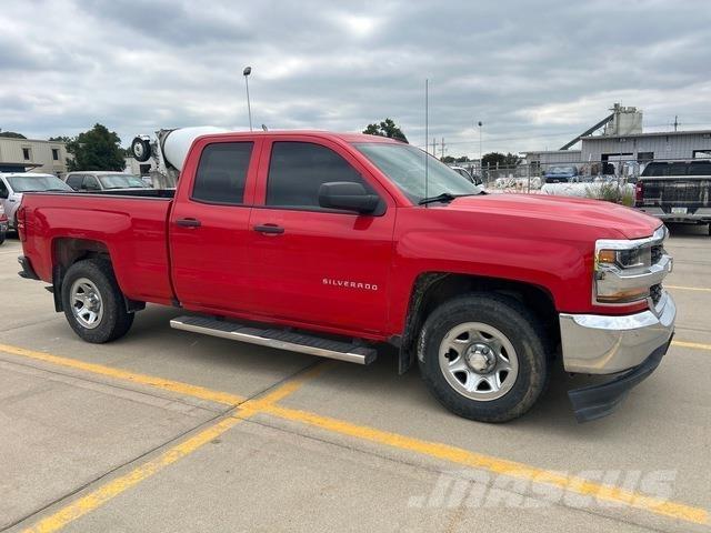 Chevrolet 1500 Vieglais kravas automobilis/izkraušana no sāniem