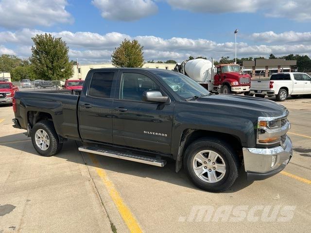 Chevrolet 1500 Vieglais kravas automobilis/izkraušana no sāniem