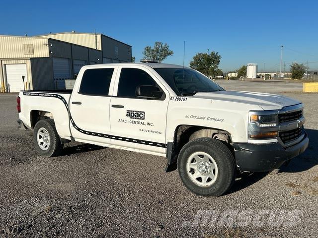 Chevrolet 1500 Vieglais kravas automobilis/izkraušana no sāniem