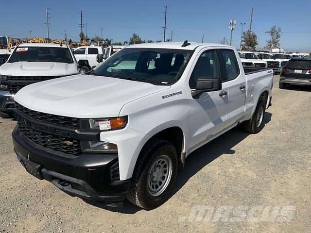 Chevrolet 1500 Vieglais kravas automobilis/izkraušana no sāniem