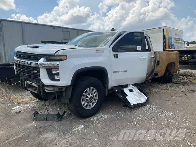 Chevrolet 2500 Vieglais kravas automobilis/izkraušana no sāniem