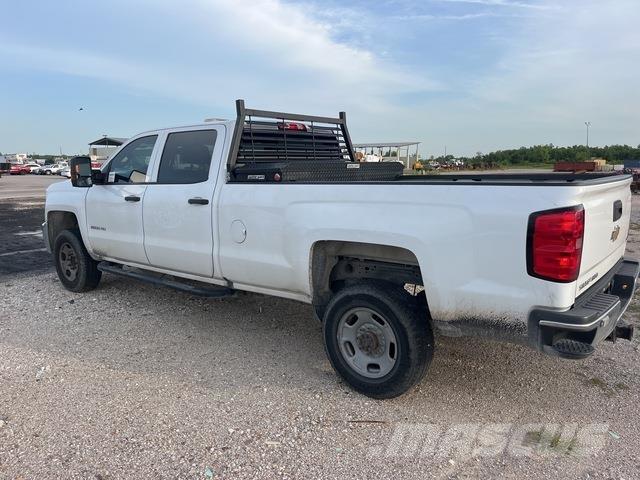 Chevrolet 2500 Vieglais kravas automobilis/izkraušana no sāniem