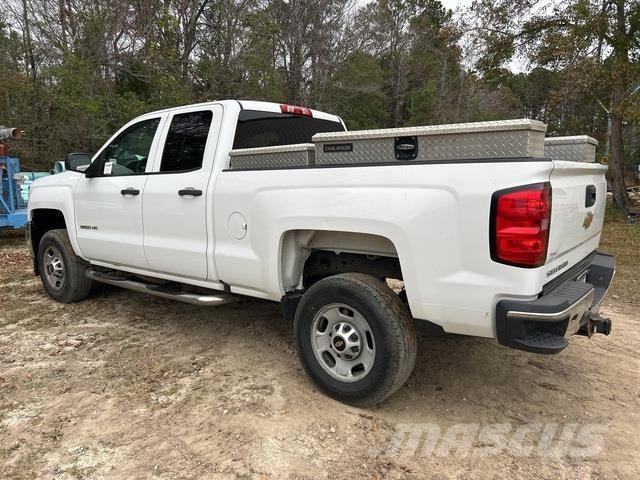 Chevrolet 2500 Vieglais kravas automobilis/izkraušana no sāniem