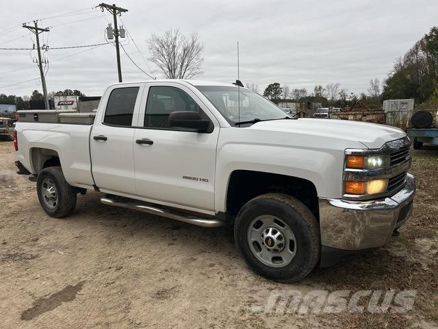 Chevrolet 2500 Vieglais kravas automobilis/izkraušana no sāniem