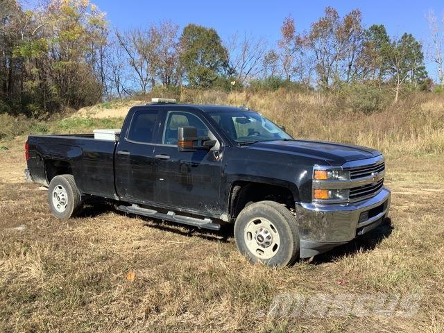Chevrolet 2500 Vieglais kravas automobilis/izkraušana no sāniem