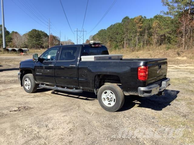 Chevrolet 2500 Vieglais kravas automobilis/izkraušana no sāniem