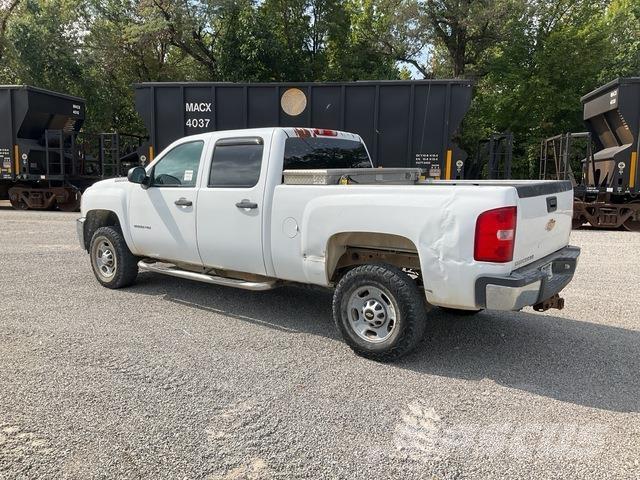 Chevrolet 2500 Vieglais kravas automobilis/izkraušana no sāniem