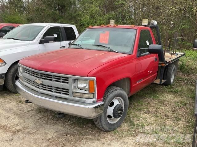Chevrolet 3500 Platformas/izkraušana no sāniem