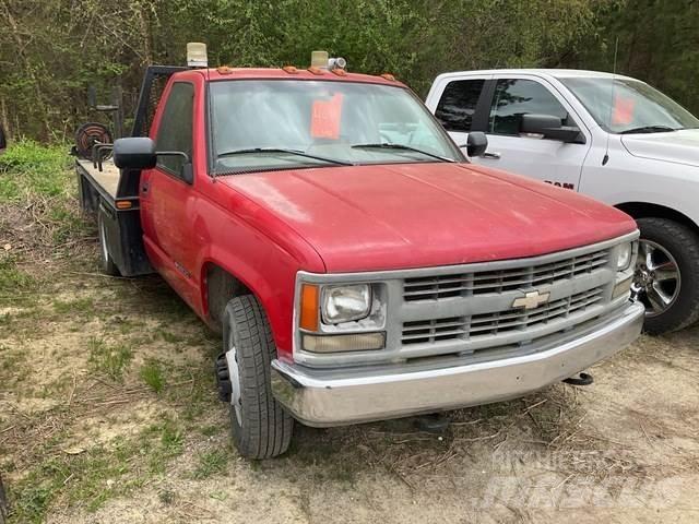 Chevrolet 3500 Platformas/izkraušana no sāniem