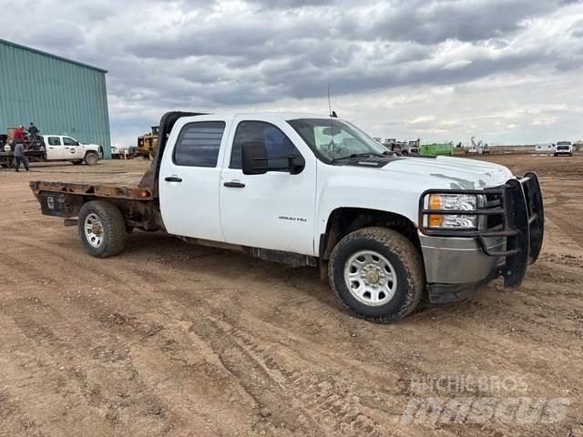 Chevrolet 3500 Platformas/izkraušana no sāniem