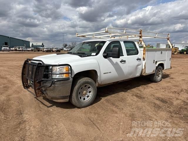 Chevrolet 3500 Vieglais kravas automobilis/izkraušana no sāniem
