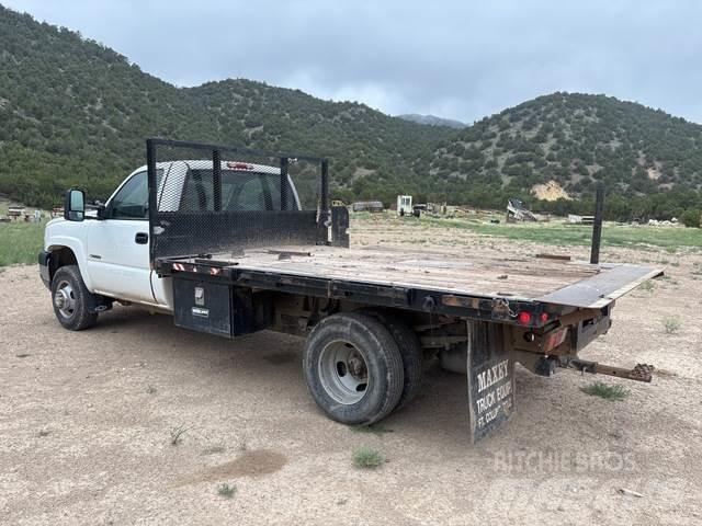 Chevrolet 3500 Platformas/izkraušana no sāniem