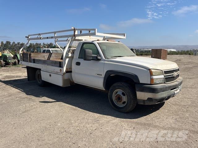 Chevrolet 3500 Platformas/izkraušana no sāniem