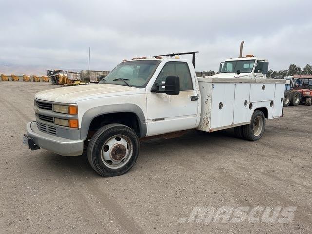 Chevrolet 3500 Vieglais kravas automobilis/izkraušana no sāniem