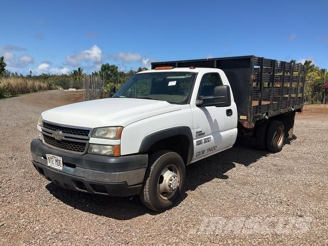 Chevrolet 3500 Platformas/izkraušana no sāniem