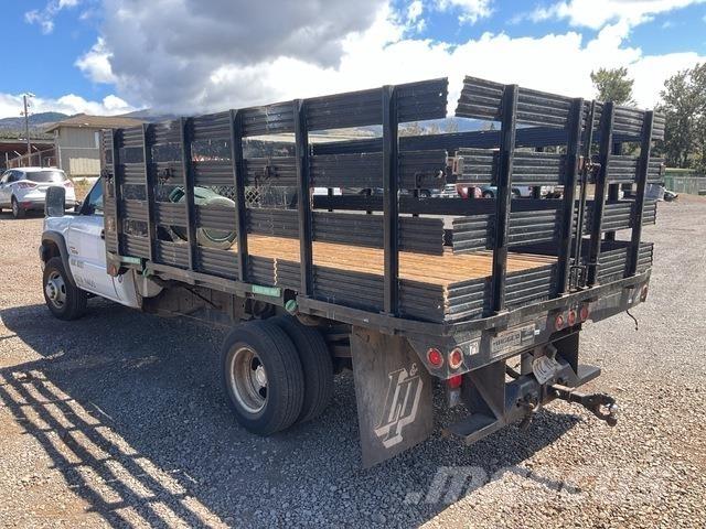 Chevrolet 3500 Platformas/izkraušana no sāniem