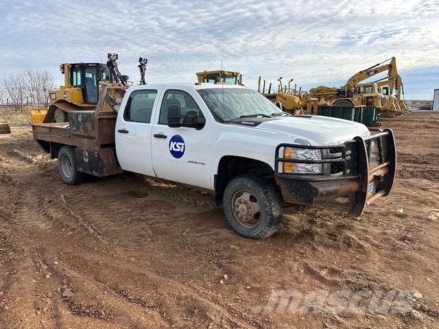 Chevrolet 3500 Platformas/izkraušana no sāniem