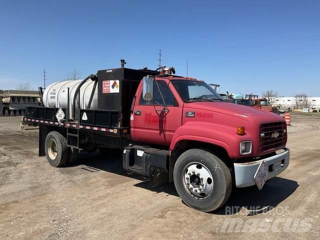 Chevrolet 7500 Platformas/izkraušana no sāniem