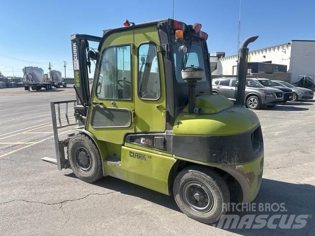 Clark C40D Būvniecība- Citi