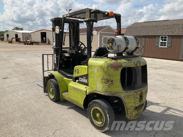 Clark CGP40 LP Autokrāvēji - citi
