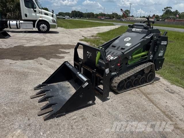Cougar CG827 Lietoti riteņu kompaktiekrāvēji