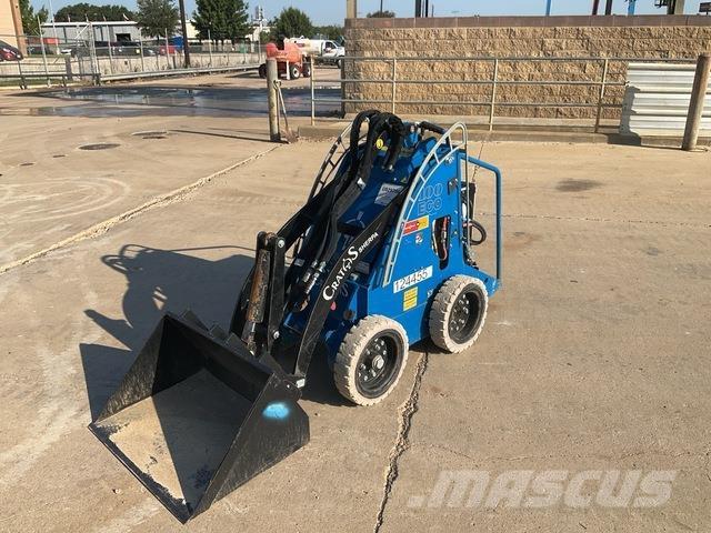  Cratos Sherpa Lietoti riteņu kompaktiekrāvēji