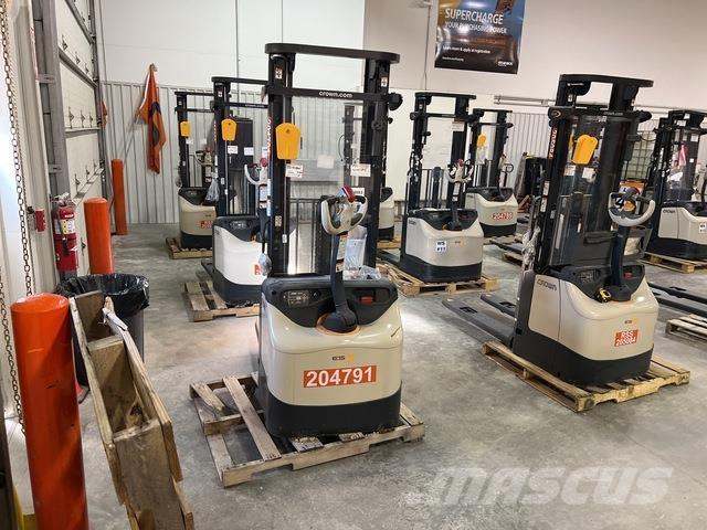 Crown ES 4000 Pašgājēji krautnētāji