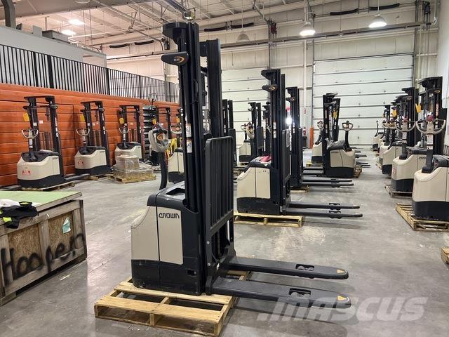 Crown ES 4000 Pašgājēji krautnētāji