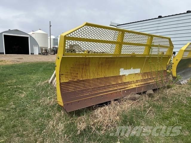 Degelman 6900 Riteņu buldozeri