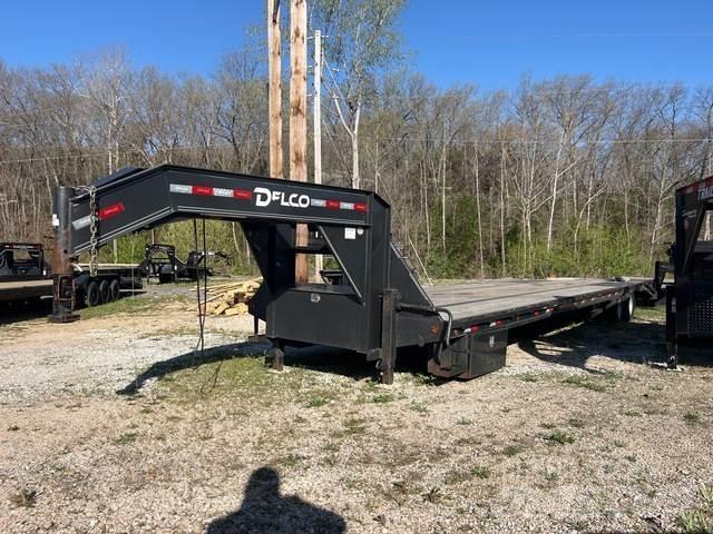  Delco Auto pārvadāšanas treileri