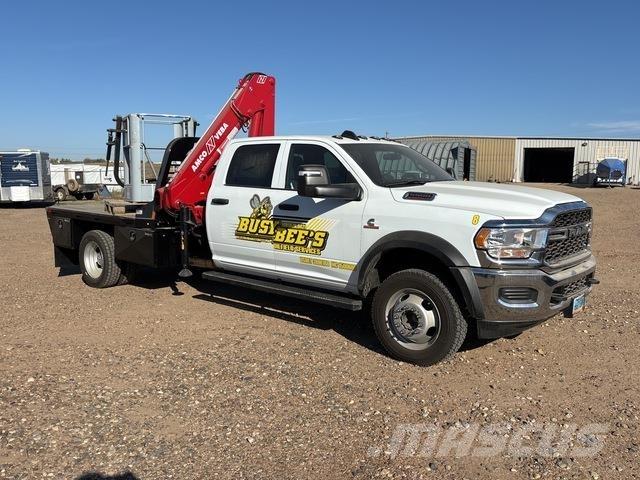 Dodge 5500 Smagās mašīnas ar celtni