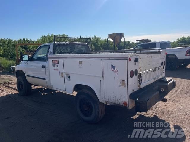 Dodge Ram 2500 Vieglais kravas automobilis/izkraušana no sāniem