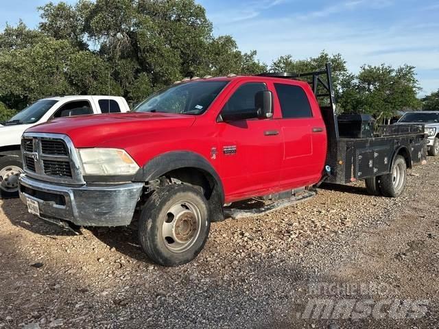 Dodge Ram 5500 Platformas/izkraušana no sāniem