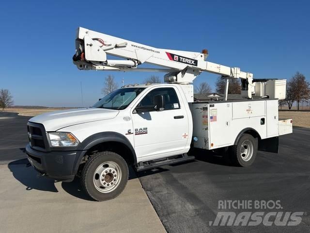 Dodge Ram 5500 Pacēlāji uz automašīnas bāzes