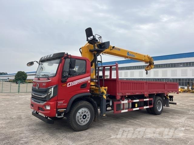 Dongfeng  Smagās mašīnas ar celtni