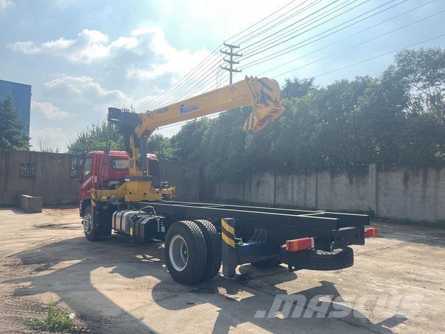 Dongfeng DV3 Smagās mašīnas ar celtni